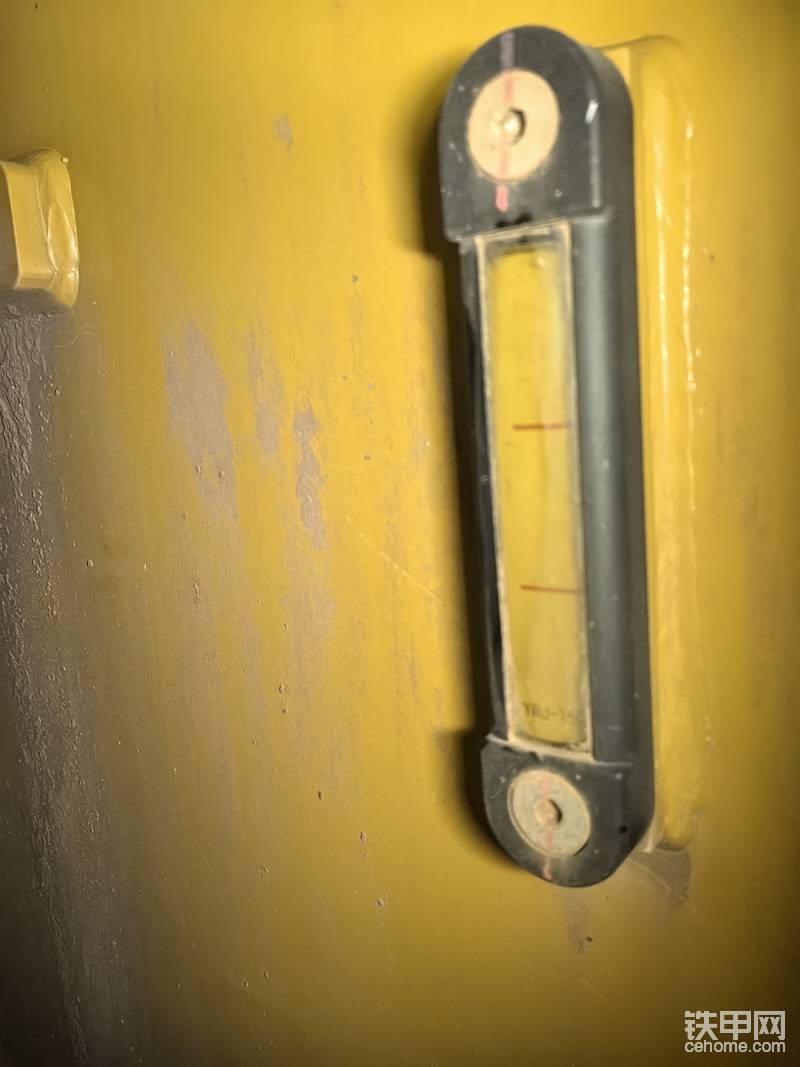 这台车的液压油也还干净，