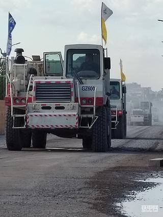 GZ600型水泥路面共振破碎机