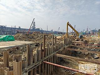 【早出晚归挖机郞】