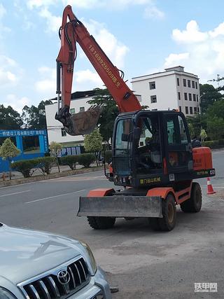 广深莞惠碎石路面破碎整平 龙辉轮挖就近派单 台班包月