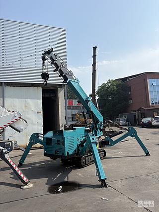星志3吨履带蜘蛛吊车