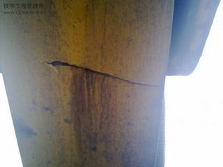 哇！我的400-7 臂裂了！