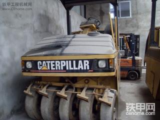 中国少见的卡特压路机给你们看看