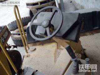 中国少见的卡特压路机给你们看看