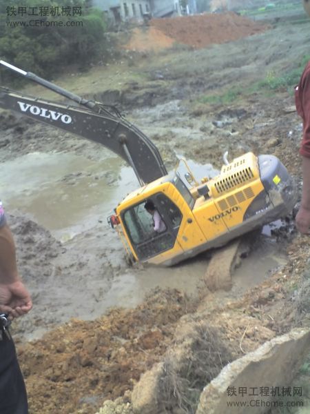 现场直播：现代搭救VOLVO