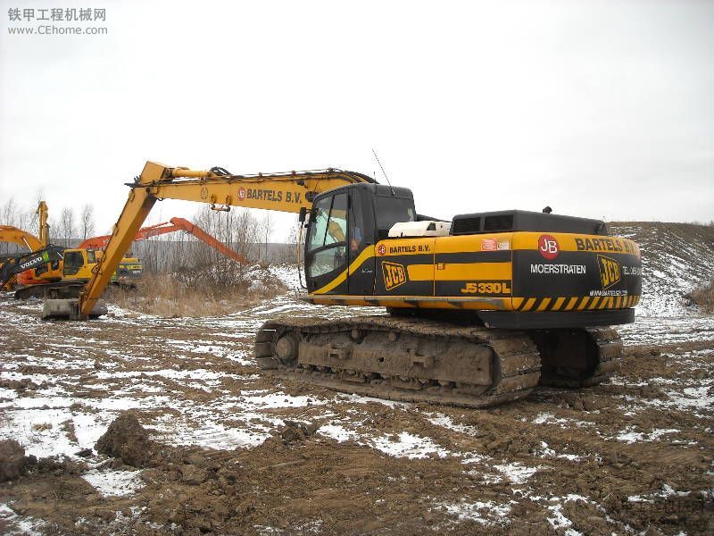 JCB Js330