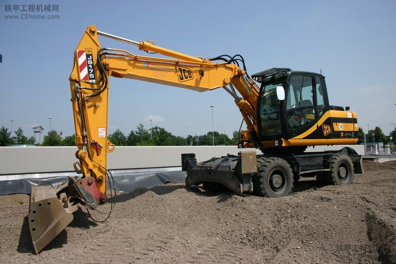 Jcb Js 175輪挖