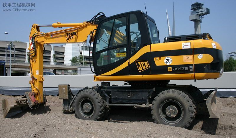 Jcb Js 175輪挖