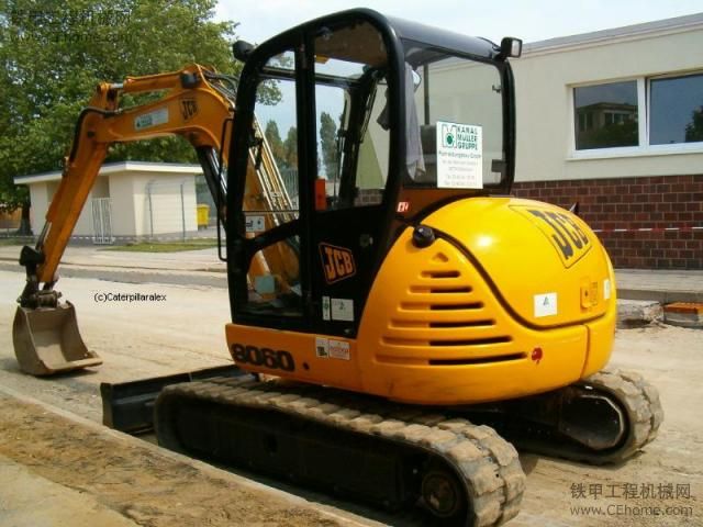 JCB 小挖