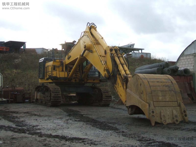 Komatsu PC 1100