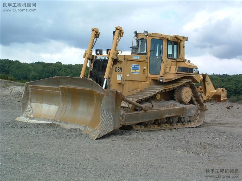 Cat D8N