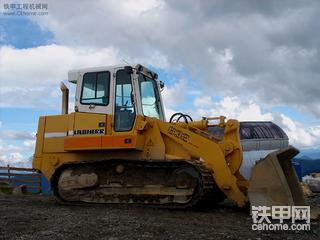 利勃海尔履带装载机LR632