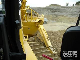 Komatsu D155AX