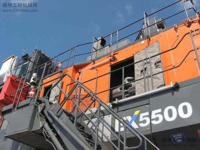 日立EX5500-6礦山挖掘機(jī)