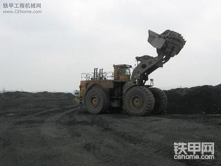 大型卡特轮式装载机994组装施工