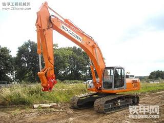 看看纽荷兰E 385 B挖掘机