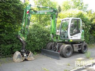 纽荷兰MH 2.6轮式挖掘机