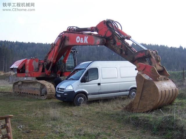 特雷克斯系列之 Rh 23挖掘機