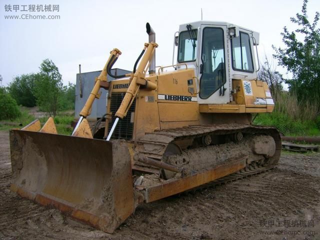 利勃海爾712推土機