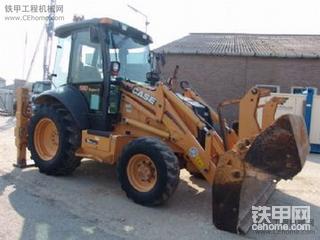 Case 580 SUPER SR-4PT TURBO两头忙