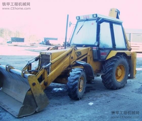 JCB 3CX Turbo兩頭忙