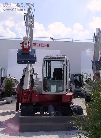 竹內(nèi)Takeuchi TB180FR 橡膠履帶挖掘機