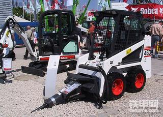 展覽會上的山貓及附屬設備