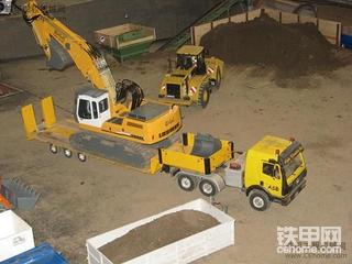 利勃海尔 R944B超仿真电动液压挖掘机模型