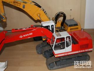 利勃海爾944 B和RH 6電動(dòng)液壓挖掘機(jī)模型
