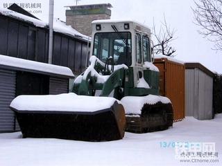 利勃海尔系列之 611 履带装载机