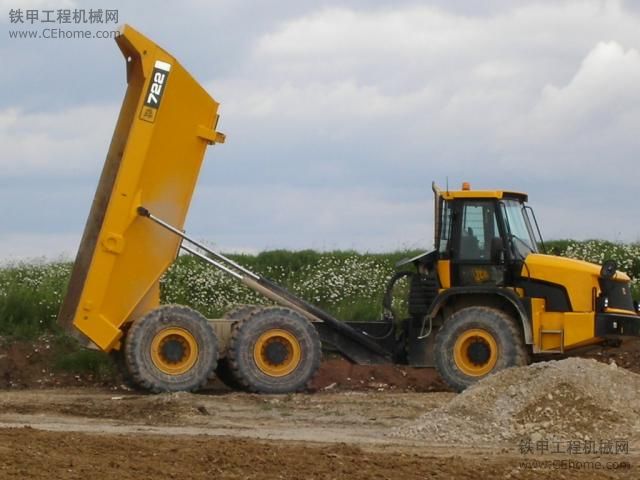 JCB 722鉸卡