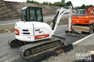 山猫 442 挖掘机