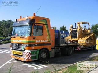 奔驰 1840拖头与卡特D 6R推土机