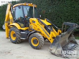 實拍 JCB 3CX 兩頭忙