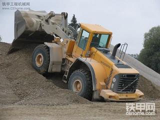 沃尔沃L150 E轮式装载机