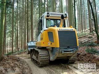 利勃海尔LR624履带装载机