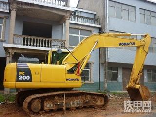 自己的挖机，乱拍的，拍的不好！！！