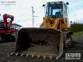 利勃海尔老款LR632履带装载机