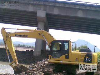 和我一起干事的大松。。。。。