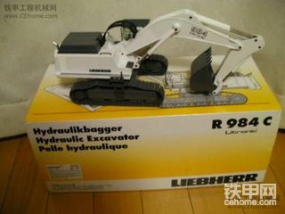 1/50利勃海尔R984C挖掘机