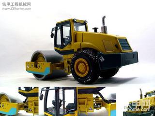 1/35精美工程车系：振动压路机