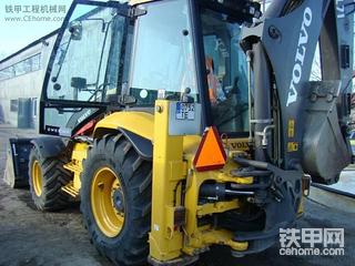 沃尔沃(Volvo )BL71两头忙