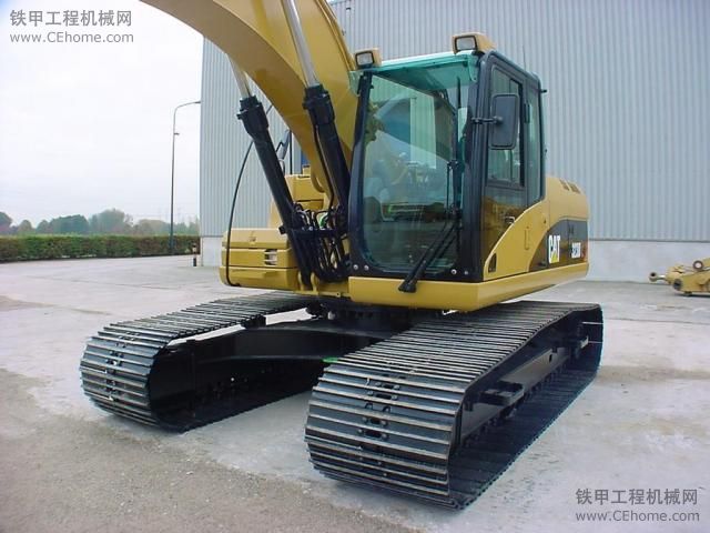 卡特彼勒（Caterpillar） 323DL挖掘機(jī)+音樂