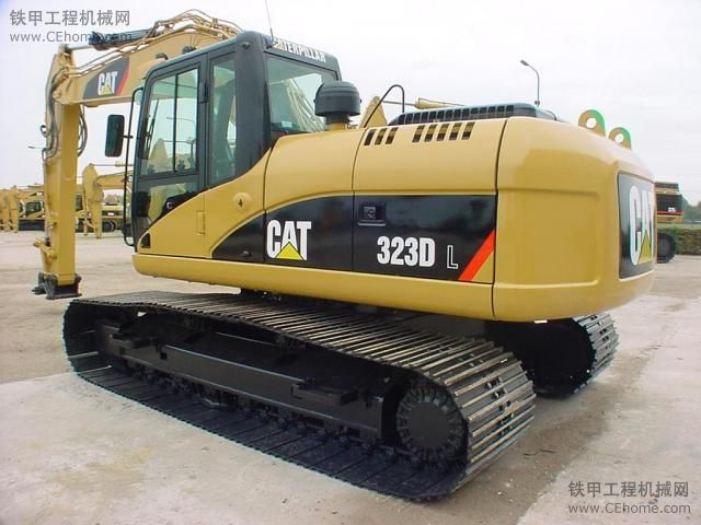 卡特彼勒（Caterpillar） 323DL挖掘機(jī)+音樂