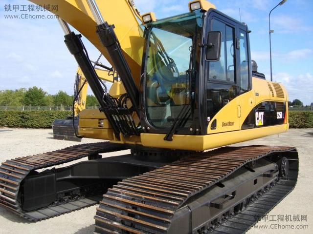 未使用的卡特（Caterpillar CAT）325DL履帶挖掘機(jī)