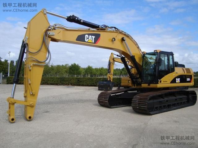 未使用的卡特（Caterpillar CAT）325DL履帶挖掘機(jī)