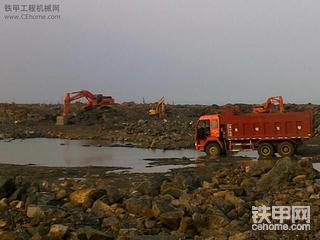 与铁甲走过一年之际，送上看到的斗山