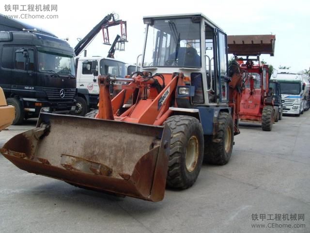 早期的久保田（Kubota） R 510 Allrad 4x4兩頭忙