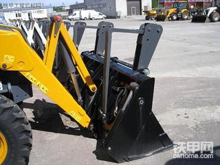 特雷克斯（Terex ）820 型两头忙+音乐