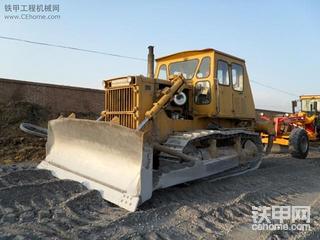 1987年的山推TY220推土机